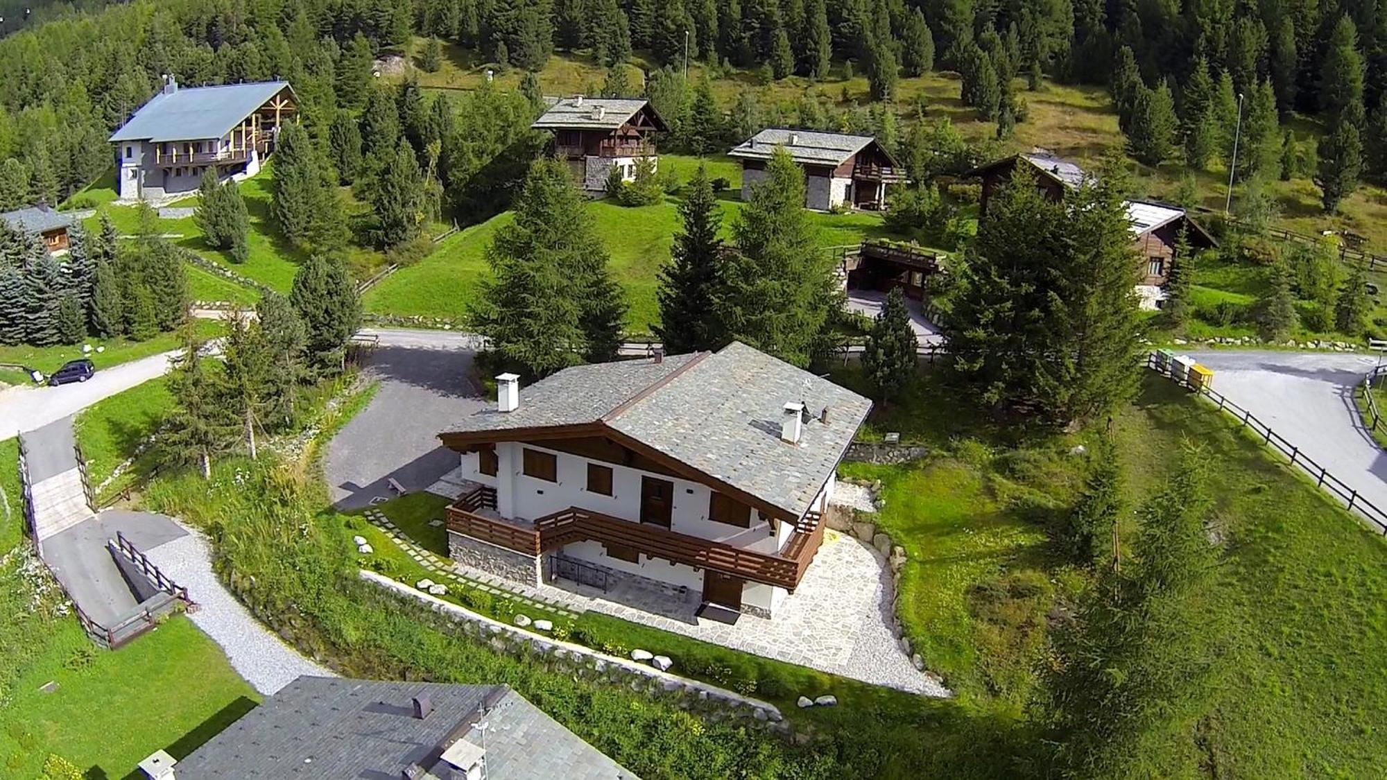 Chalet Elena リヴィーニョ エクステリア 写真